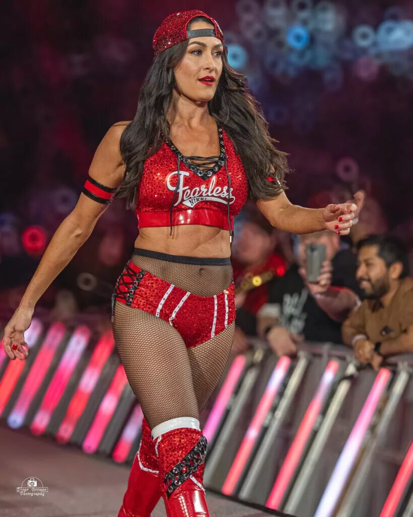 Nikki Bella RR25 1