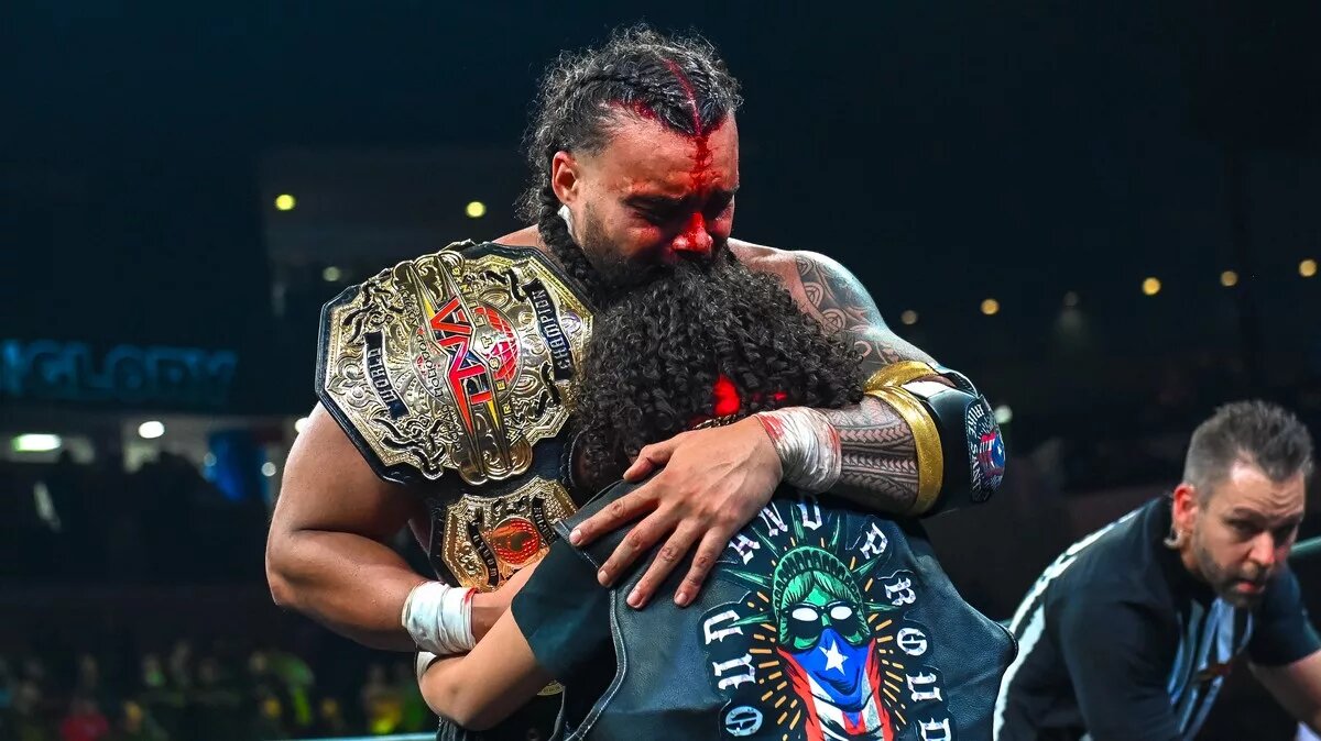 Mike Santana and his daughter Ariana as he just won the TNA World Championship at TNA Bound For Glory 2025