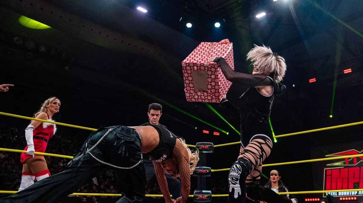 TNA iMPACT Christmas Special Episode, Rosemary and Mara Sadé