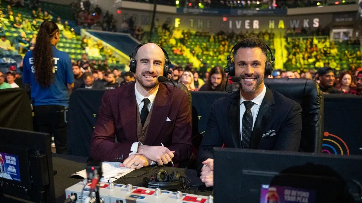 Matthew Rehwoldt and Tom Hannifan at the TNA announce table