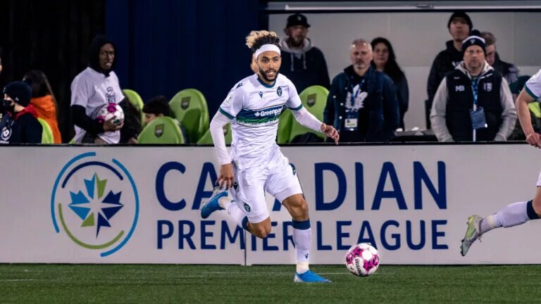 York United FC player Diyaeddine Abzi playing at York Lions Stadium