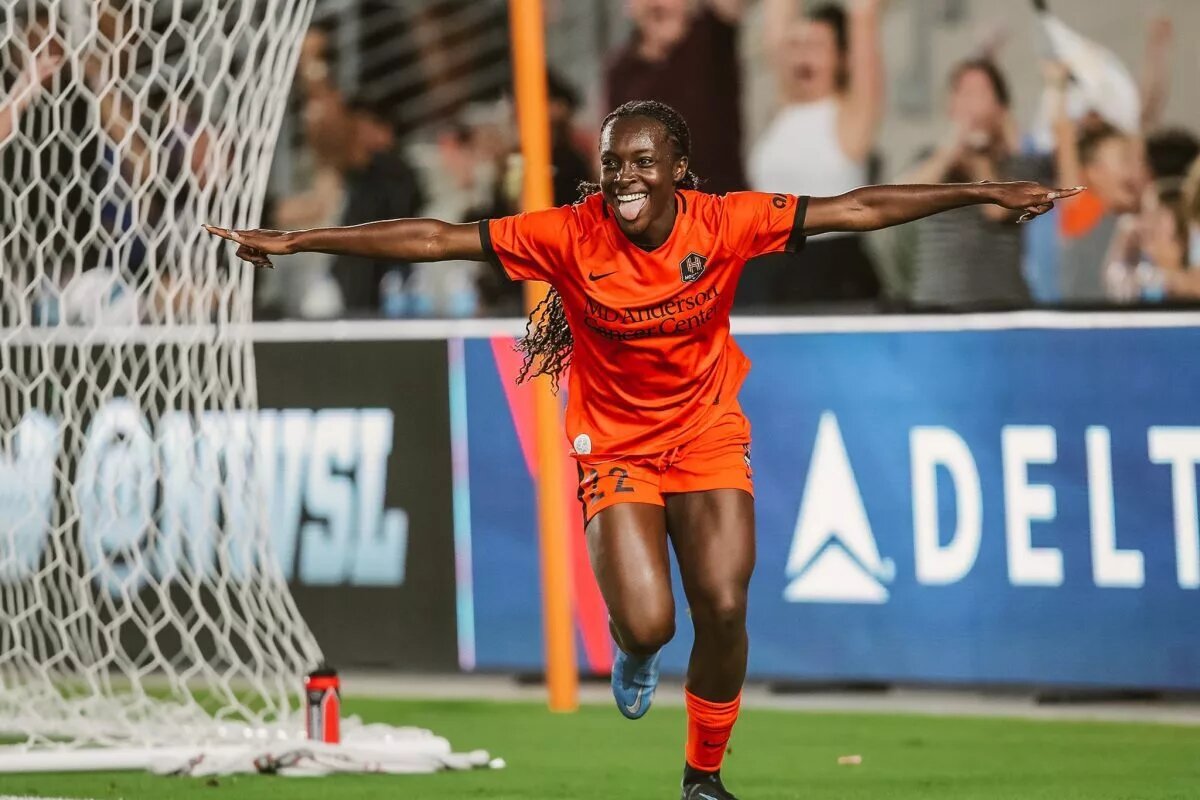 Houston Dash's Michelle Alozie scored one of two Stoppage-Time NWSL Goals on August 27, 2022
