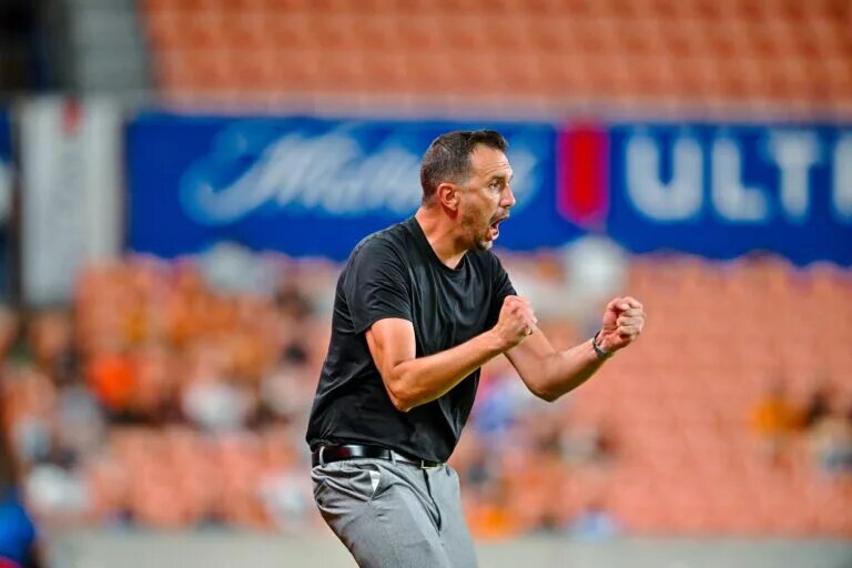 Houston Dash head coach, Juan Carlos Amorós, celebrates goal as the Houston Dash defeat Gotham FC
