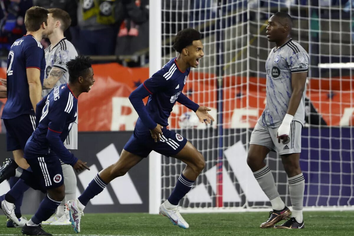 The Revolution ease past CF Montreal