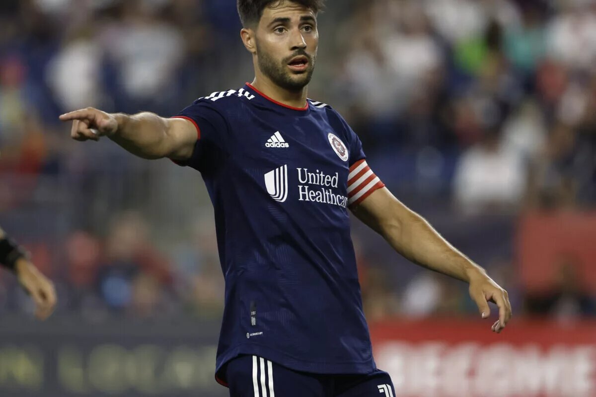 Revs captain Carles Gil