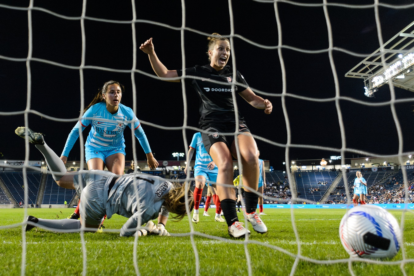 Chicago Red Stars Goalkeeper, Alyssa Naeher, Could Not Prevent Own Goal As Angel City FC Scores