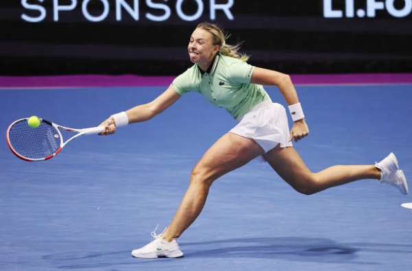 Anett Kontaveit in action ahead of the WTA Qatar Open.