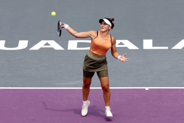 Bianca Andreescu in action at the WTA Guadalajara Open.