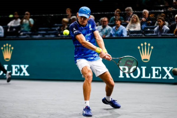 Alex de Minaur in action at the ATP Paris Masters.