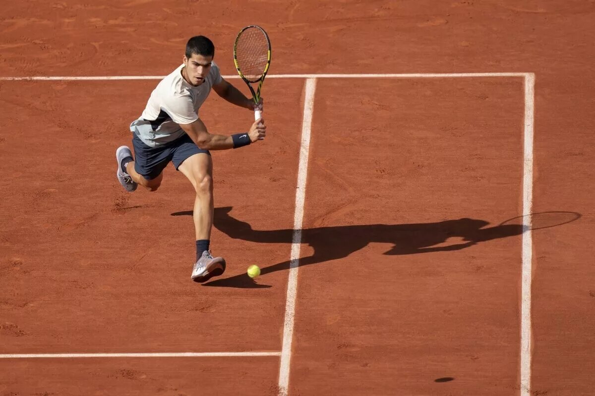 Carlos Alcaraz is seeking to retain his Rio Open title.