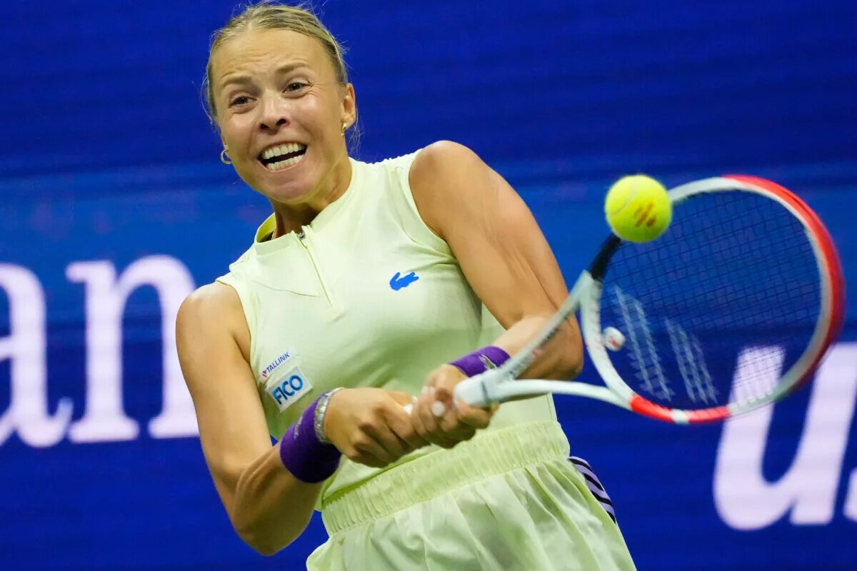 Anett Kontaveit in action.