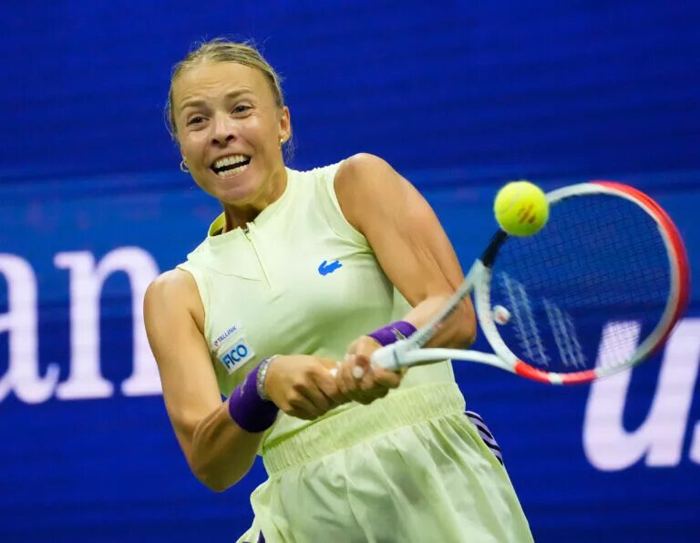 Anett Kontaveit in action.