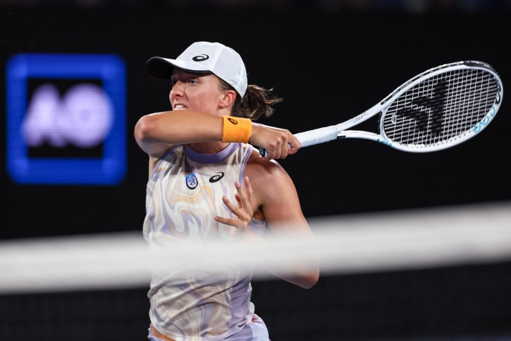 She's different': Untroubled Swiatek into Dubai semi-finals