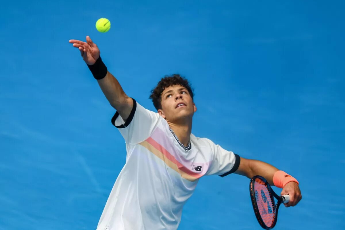 Ben Shelton in action ahead of the ATP Tokyo Open.