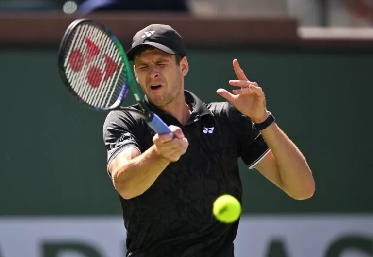 Hubert Hurkacz in action ahead of the ATP Estoril Open.