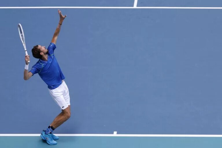 Daniil Medvedev in action at the ATP Miami Open.