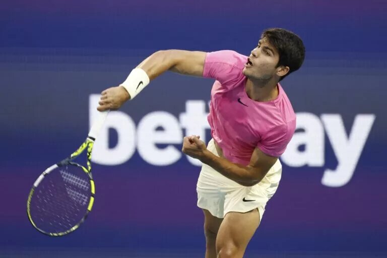 Carlos Alcaraz in action ahead of the ATP Madrid Open.