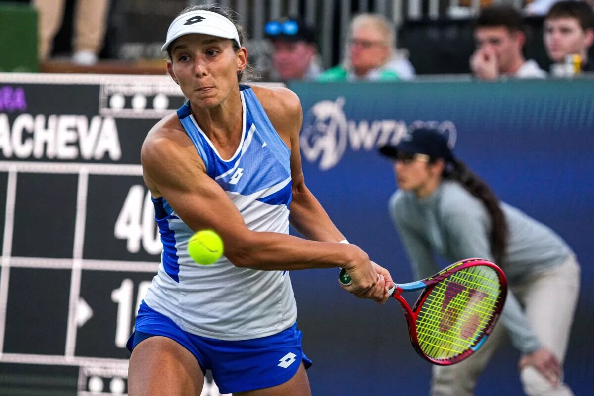 Varvara Gracheva in action ahead of the French Open.