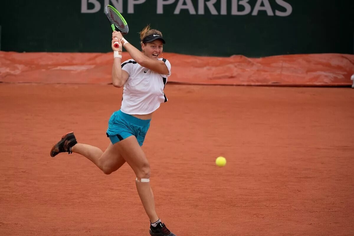 Liudmila Samsonova in action at the French Open.