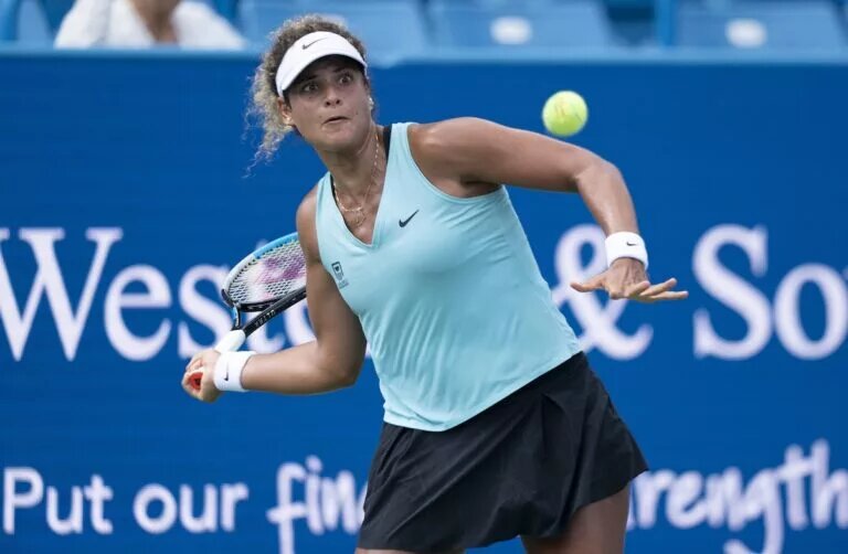 Mayar Sherif in action ahead of the WTA Cluj-Napoca.