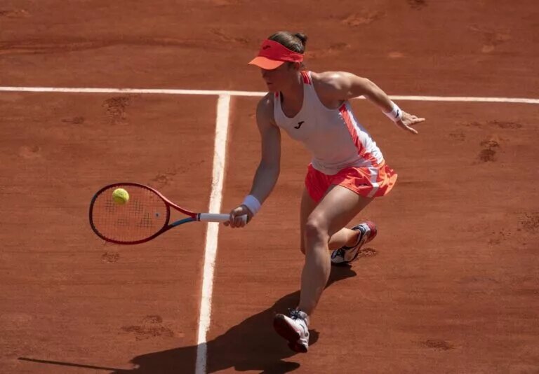 Tamara Zidansek in action at the French Open.
