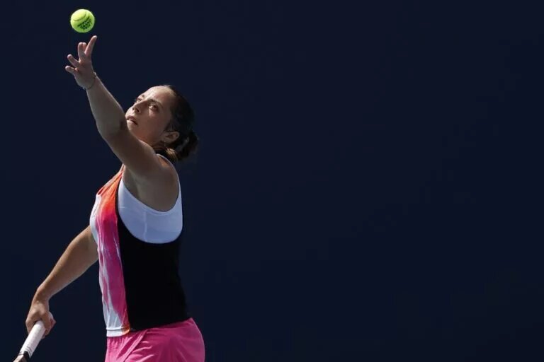 WTA Lausanne Open finalist Elisabetta Cocciaretto in action.