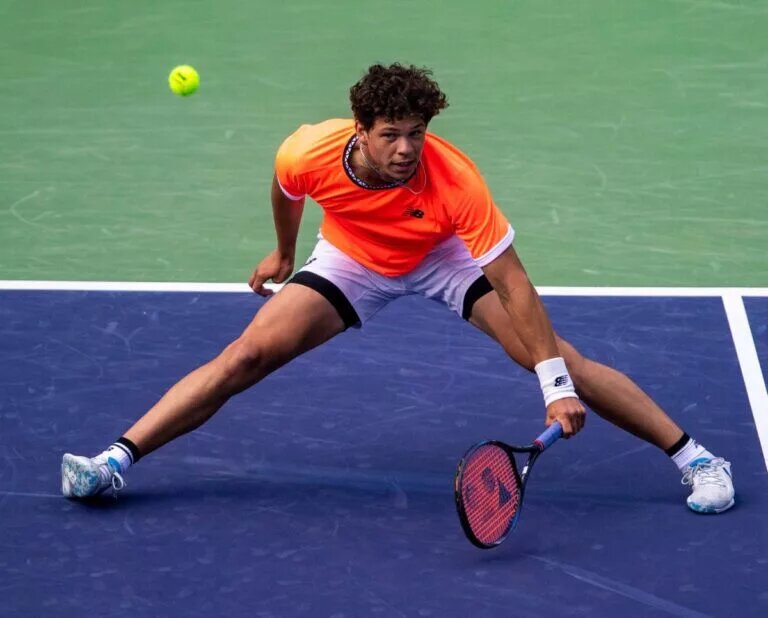 Ben Shelton in action ahead of the ATP Tokyo Open.
