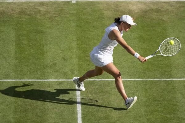 Defending Champion Iga Swiatek has to Get Comfortable Quickly at Wimbledon