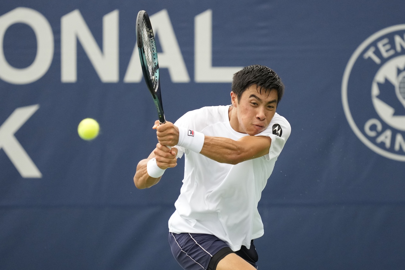 Brandon Nakashima in action ahead of the ATP Chengdu Open.