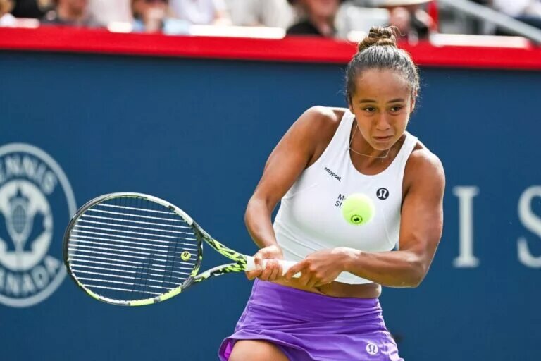 Leylah Fernandez in action ahead of the WTA Abu Dhabi.
