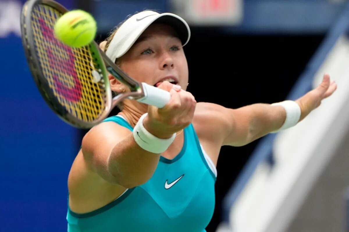 Mirra Andreeva in action ahead of the WTA Beijing Open.