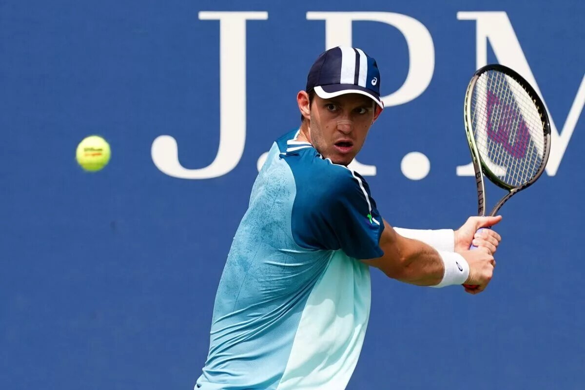 Nicholas Jarry in action ahead of the ATP Adelaide International.