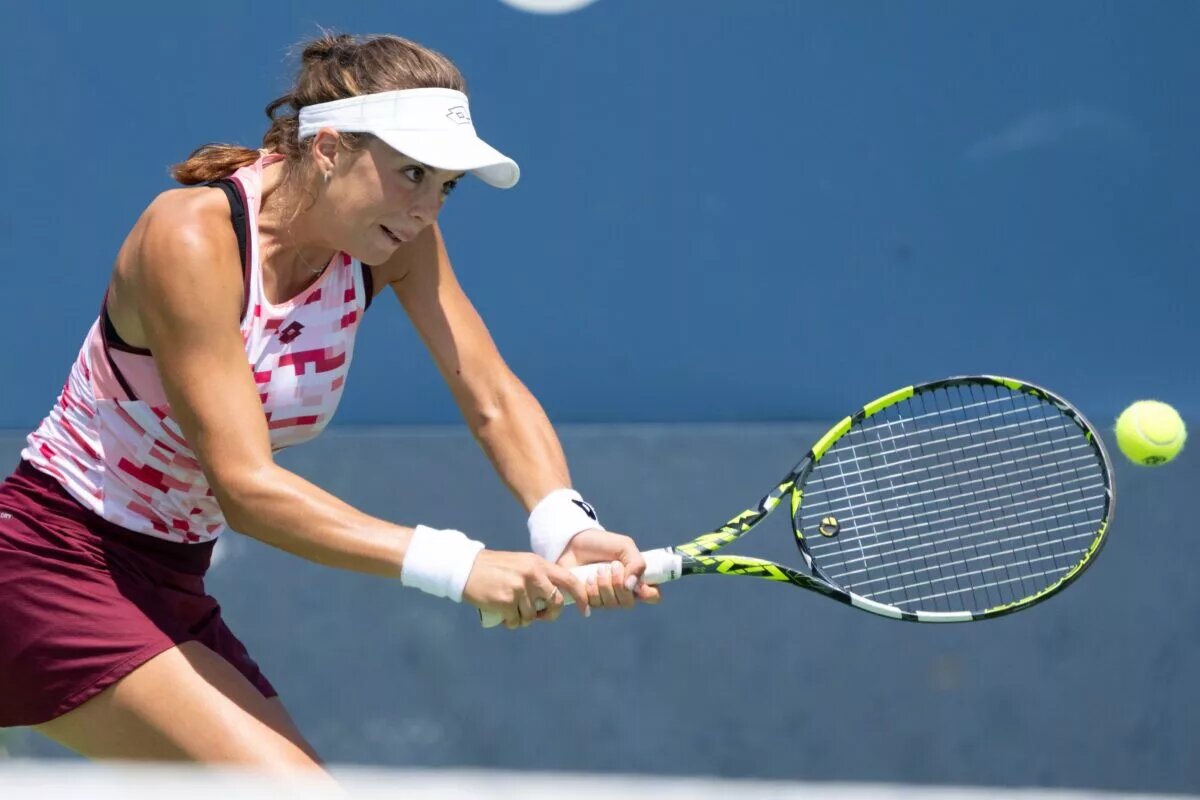 Lucia Bronzetti in action ahead of WTA Chennai.