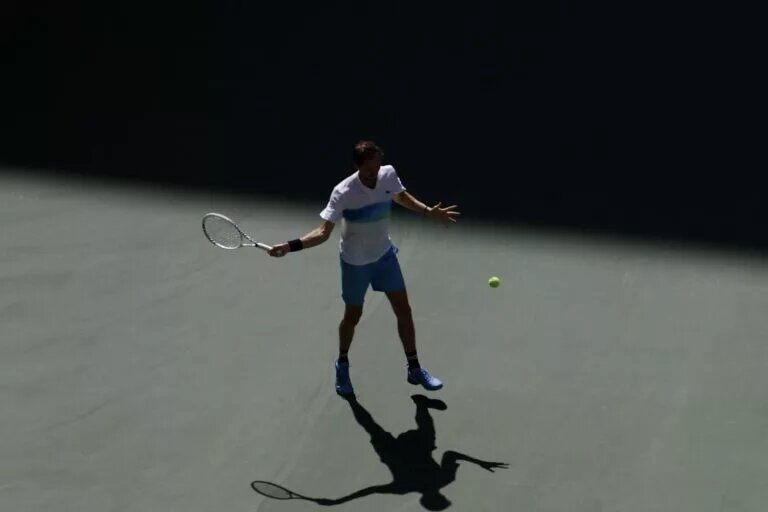Daniil Medvedev in action ahead of the ATP Dubai.