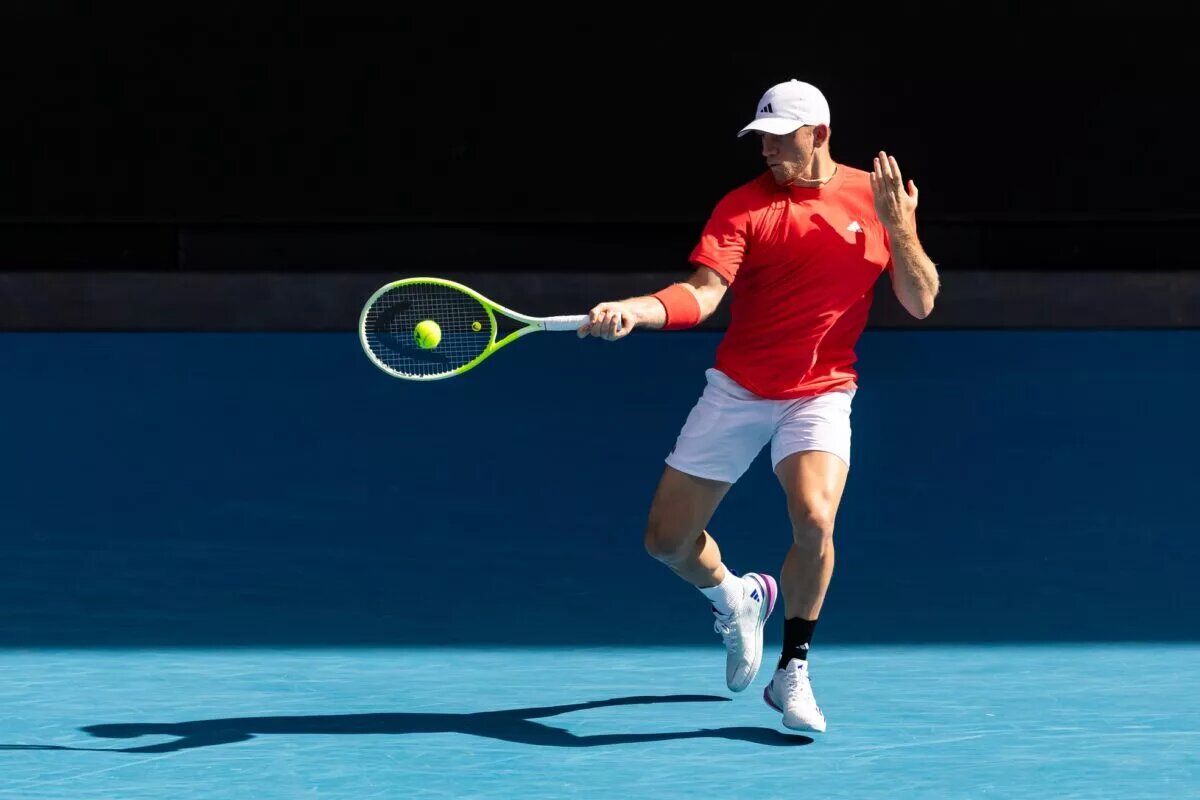 Alejandro Davidovich Fokina in action ahead of ATP Acapulco.