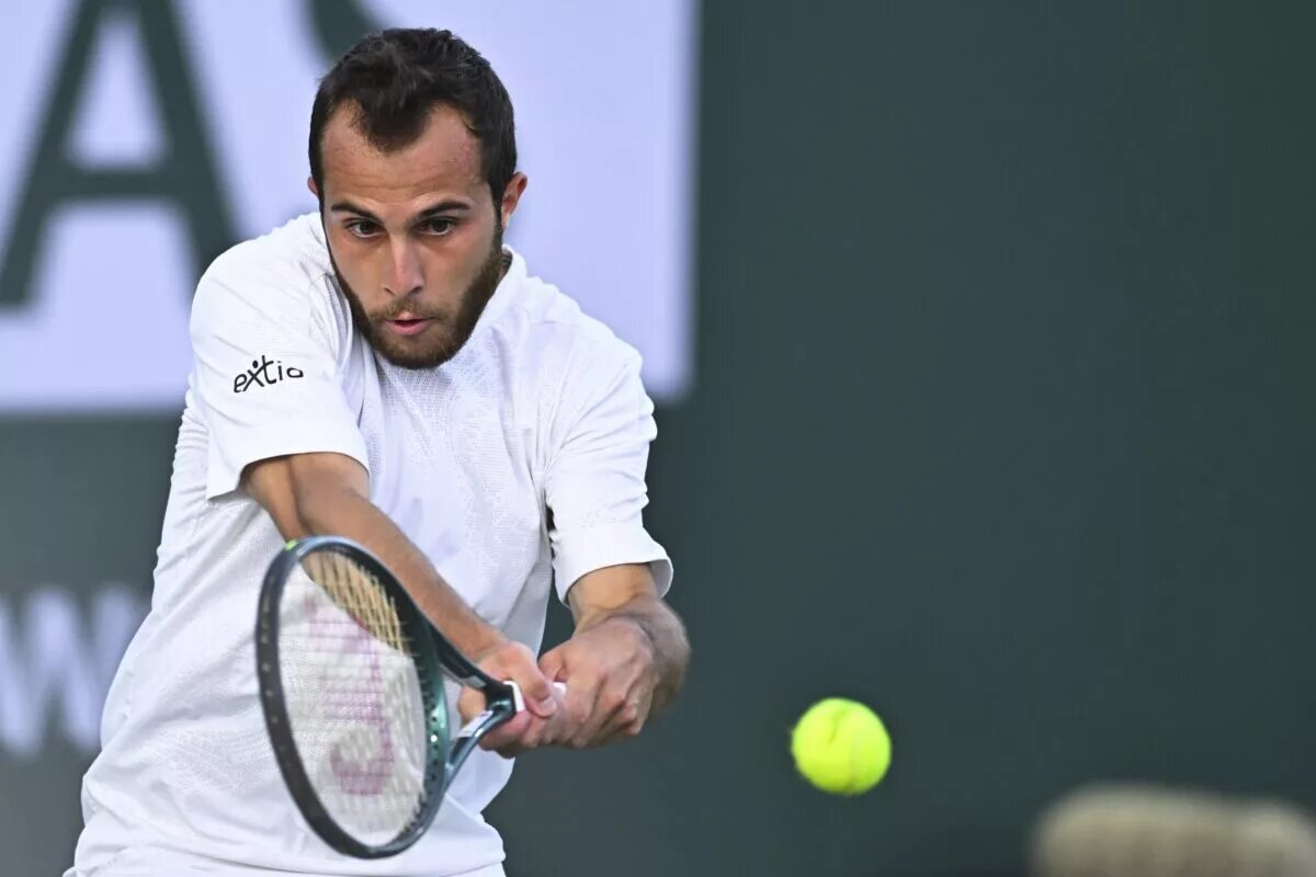 Hugo Gaston in action ahead of ATP Marrakech.