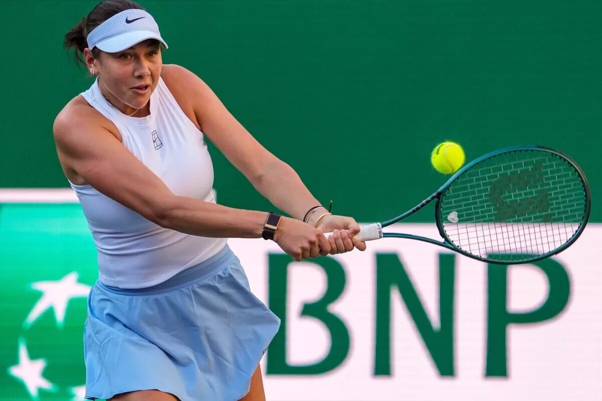 Amanda Anisimova in action ahead of the WTA Miami Open.
