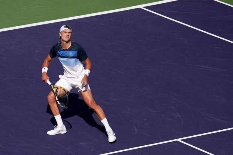 Holger Rune in action at ATP Indian Wells.