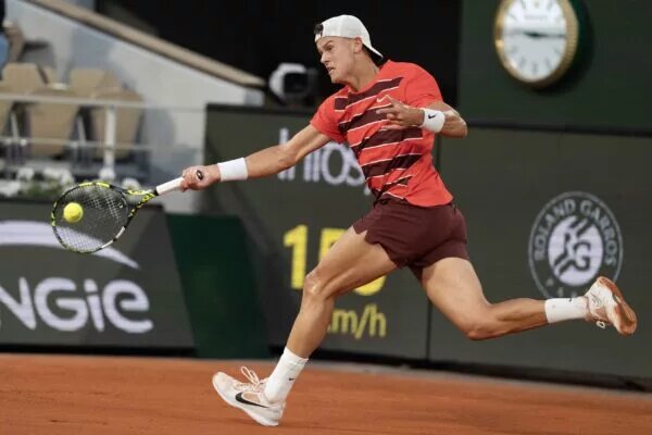 Holger Rune Needs to Talk On-Court, Not Off-Court