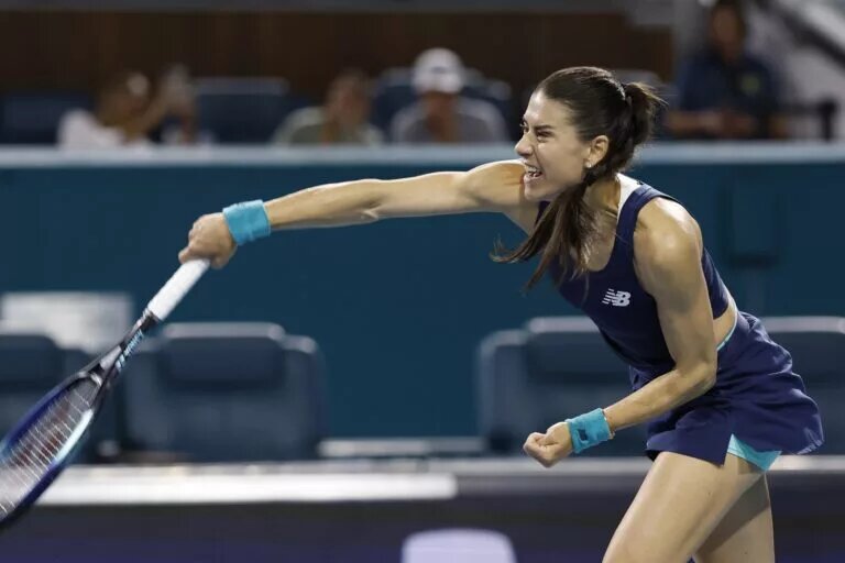 Sorana Cirstea in action ahead of WTA Iasi.