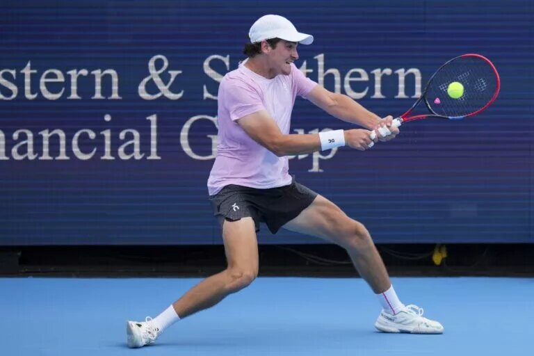 Joao Fonseca in action at ATP Cincinnati.