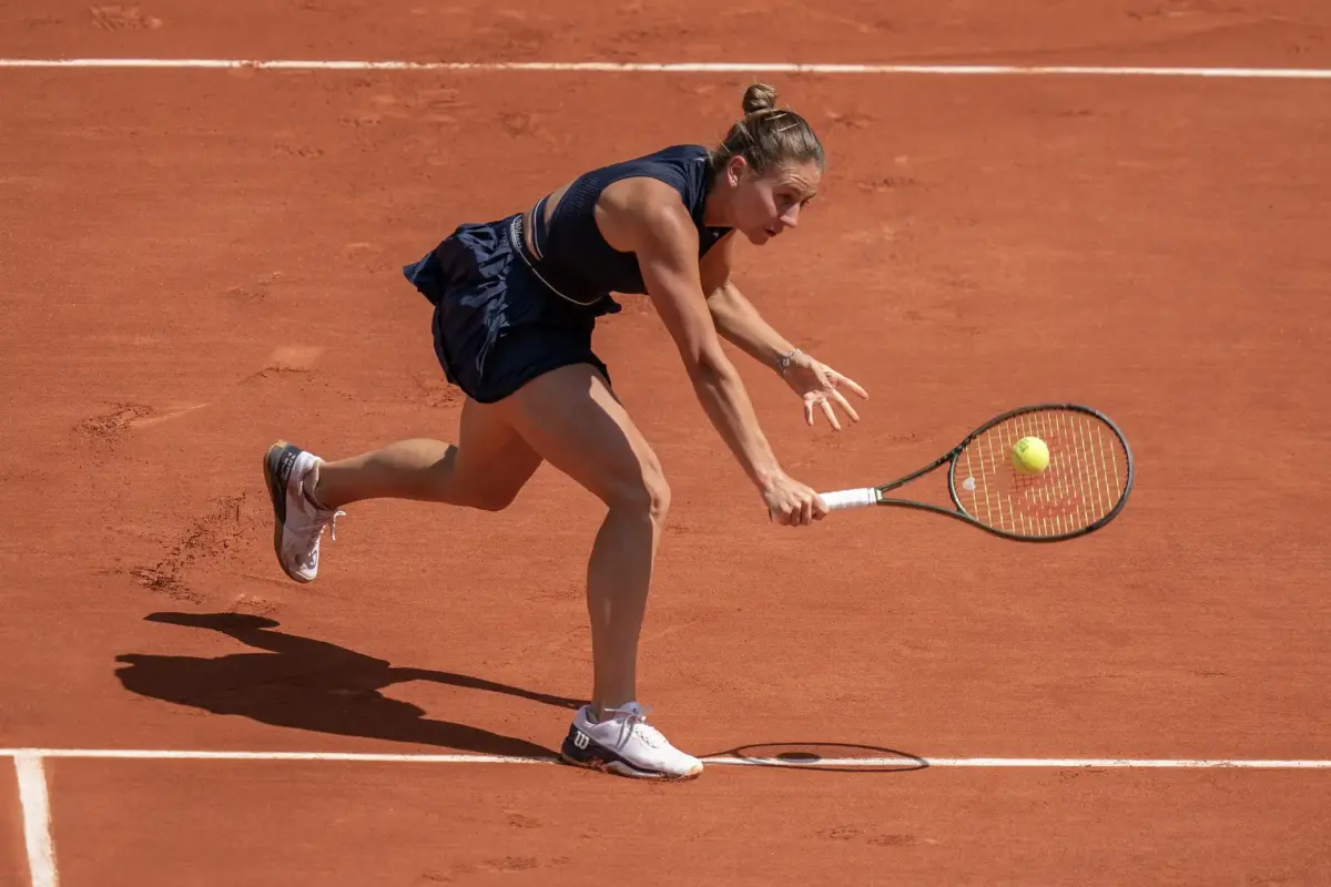 Marta Kostyuk in action ahead of WTA Rouen.