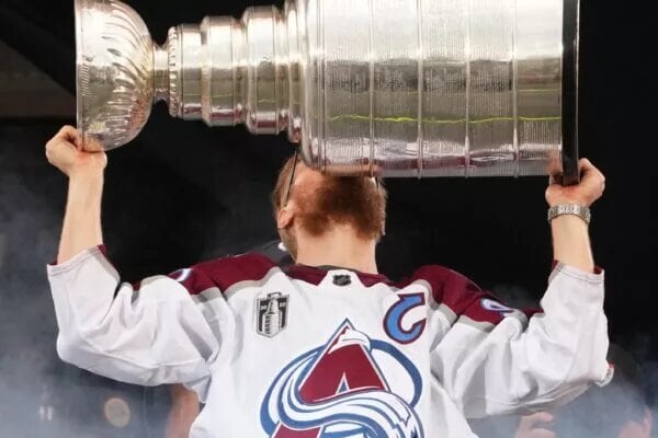 Colorado Avalanche Captain Gabriel Landeskog Bill Masterton Win Announced Tonight