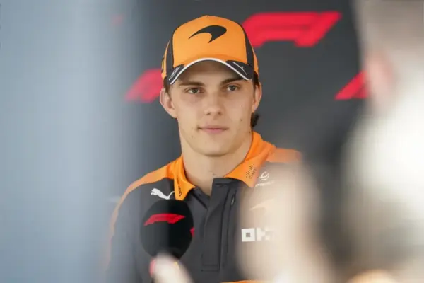 Piastri furious with Sainz after Hungary contact