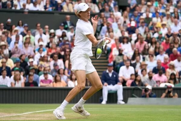 Jannik Sinner Defeats Alexander Zverev to Win Second Consecutive Wimbledon Title