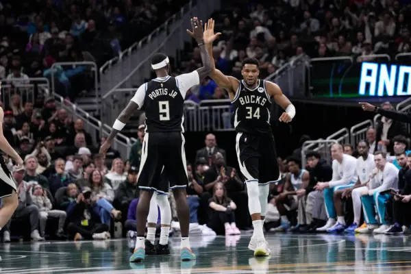 FanDuel Sports Network invites Milwaukee Bucks 6th-man Bobby Portis to shed light on Giannis trade rumors