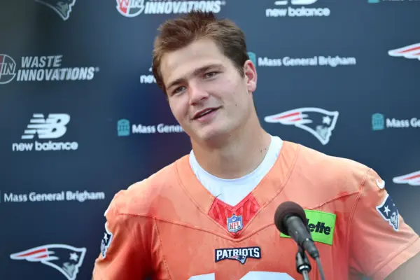 Patriots QB Drake Maye Delivers Bold Assessment of A.J. Brown