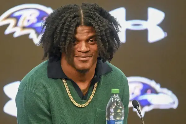 NFL Execs Predict Lamar Jackson Trade Request Amid Contract Standoff